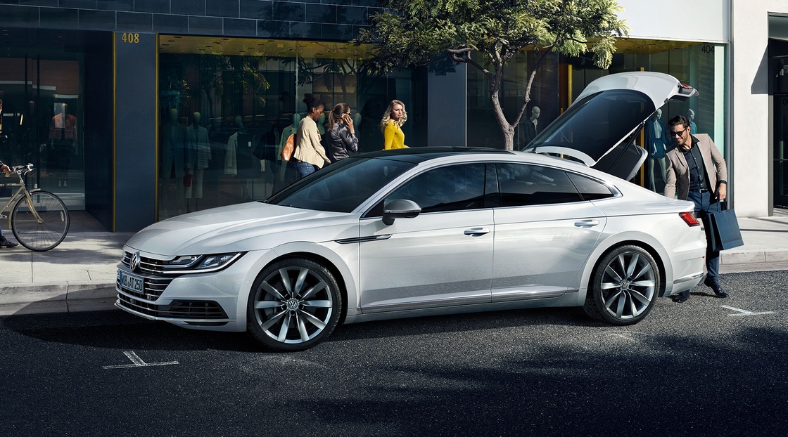 arteon-at0020-gallery-exterieur-r-line-1920x1080.jpg